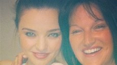 Miranda Kerrová s matkou (vpravo) a kamarádkou