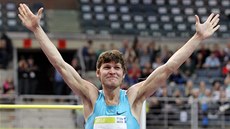 ROZZÁŘENÝ. Ruský výškař Ivan Uchov vyrovnal na halovém mítinku v Praze evropský ROZZÁŘENÝ. Ruský výškař Ivan Uchov vyrovnal na halovém mítinku v Praze evropský