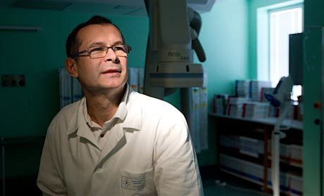 Ron by mohli v Liberci na kardiochirurgii lékai odoperovat zhruba 550 pacient. Na snímku pednosta Kardiocentra liberecké nemocnice Rostislav Poláek.