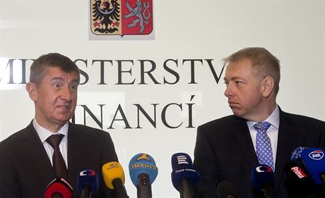 Ministr financí Andrej Babi a ministr vnitra Milan Chovanec