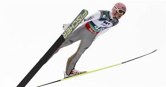 Severin Freund pi závodu SP ve skocích na lyích v Oslu