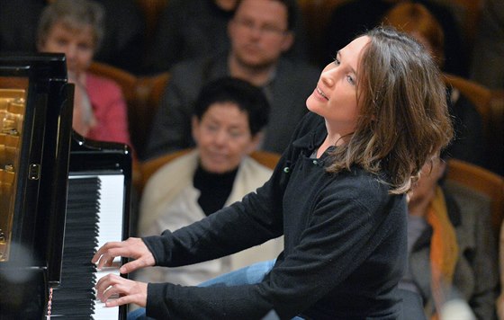 Francouzská pianistka Héléne Grimaudová pi generální zkouce ped koncertem 5....