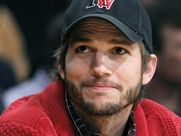 Ashton Kutcher (1. kvtna 2012)