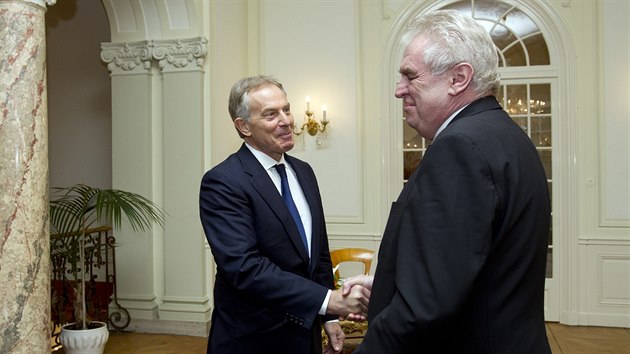 Prezident Milo Zeman se v sobotu veer setkal s bvalm britskm premirem Tonym Blairem (8. bezna)