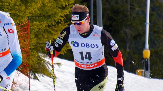 Bec na lych Luk Bauer v zvod SP na 50 kilometr klasicky v Oslu.