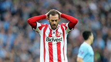 KONEC NADJÍM. Steven Fletcher ze Sunderlandu lituje, e jeho tým ztratil