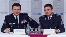 První náměstek policejního prezidenta Tomáš Tuhý a bývalý policejní prezident... První náměstek policejního prezidenta Tomáš Tuhý a bývalý policejní prezident...