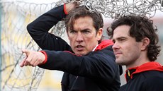 Nový trenér fotbalové Slavie Alex Pastoor trénoval poprvé své svěřence. Vpravo... Nový trenér fotbalové Slavie Alex Pastoor trénoval poprvé své svěřence. Vpravo...