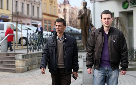 Ukrajinci Oleksander amojdo (vlevo) a Jurij Ksenuk na karlovarské tíd