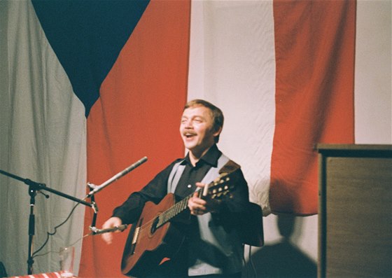 Karel Kryl pi koncert na podporu Solidarity, Mnichov 1982