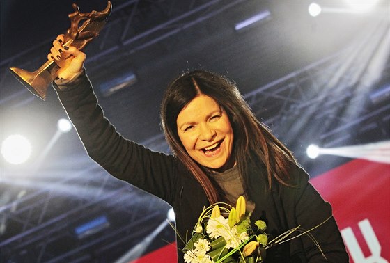 Anna K. pebrala cenu pro zpvaku roku 2013 (16. bezna 2014)