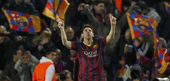 PRVNÍ GÓL ZÁPASU. Lionel Messi z Barcelony oslavuje gól proti Manchesteru City.