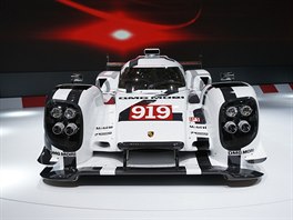 Porsche 919 Hybrid, zvodn specil pro Le Mans se pedstavil na autosalonu v...