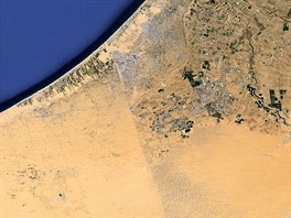 Hranice mezi Egyptem (vlevo) a Izraelem