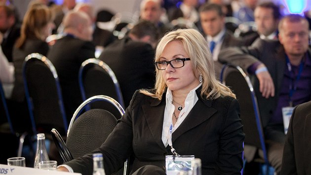 Listopad 2012: Jana Nagyov jet jako fka Neasova kabinetu na kongresu ODS v Brn.