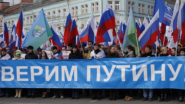 Prokremelsk demonstrace v Moskv (15. bezna 2014).