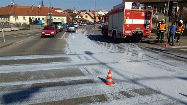 Pevren sud zpsobil edivou kiovatku v Litomyli