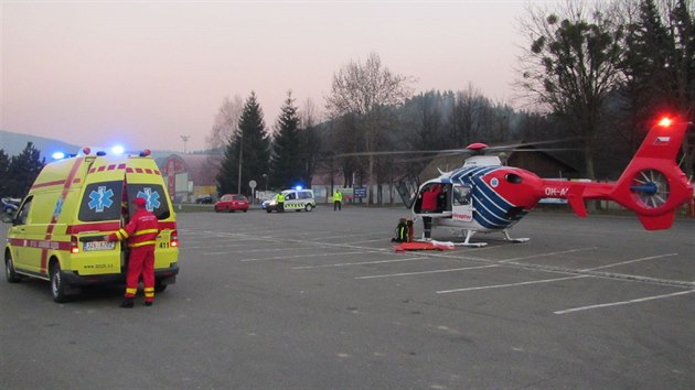 Rychl vrtulnkov transport do nemocnice v Brn ivot dvky nezachrnil.