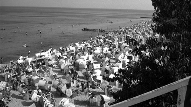 Rujana, 1973. Do Německé demokratické republiky se dalo jezdit bez devizového příslibu.