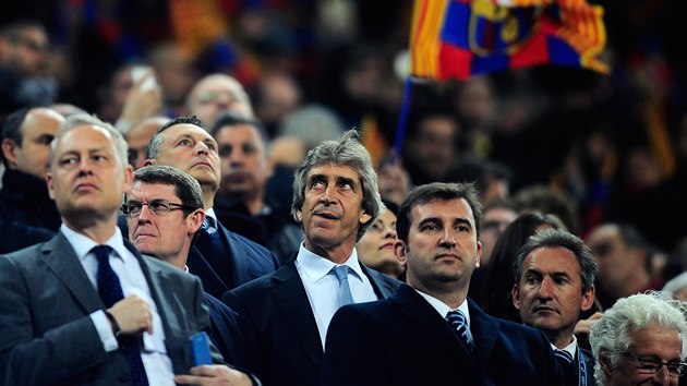 POTRESTAN. Manuel Pellegrini, kou Manchesteru City, musel sledovat zpas v Barcelon z tribuny.