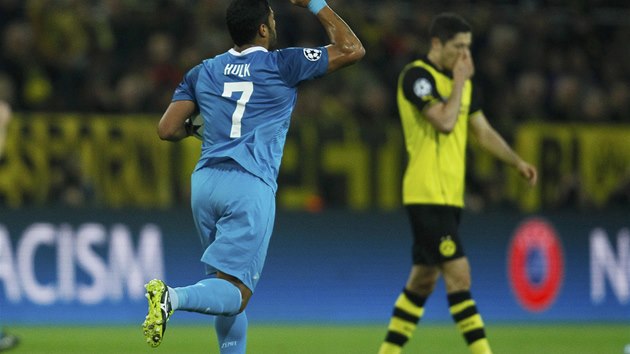 PETROHRAD VEDE. Hulk se raduje ze svho glu na hiti Dortmundu.