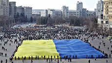Demonstrace za zachování celistvosti Ukrajiny v Charkov (12. bezna 2014)