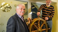 Otec Ladislav Kolmačka (vlevo) a jeho syn Radek vlastní rodinnou firmu, která... Otec Ladislav Kolmačka (vlevo) a jeho syn Radek vlastní rodinnou firmu, která...