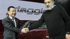 Sergio Marchionne a Zheng Xiancong, prezident GAC Group, se kterou Fiat vyrábí ...