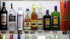 Nabídku alkoholu v kiosku ve Sněmovně. Nabídku alkoholu v kiosku ve Sněmovně.