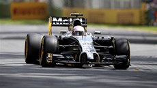 Kevin Magnussen s vozem McLaren ve tetím tréninku Velké ceny Austrálie F1.