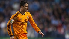 A ZASE TEN RONALDO... Záloník Realu Madrid "CR7" slaví trefu do sít Málagy.