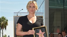 Kate Winsletová má na hollywoodském chodníku slávy hvzdu s íslem 2520 (17....