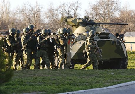 Putin vyhlásil armád bojovou pohotovost. Ilustraní foto