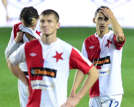 Slavia ani ped posledním kole fotbalové ligy nemá jistou záchranu.