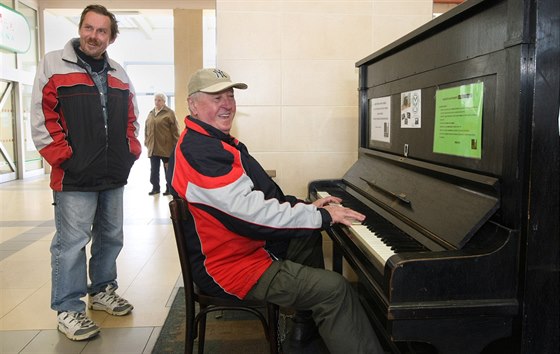 Piano se z hlavního nádraí pesune do Hudebního altánu poblí výstavit Flora.