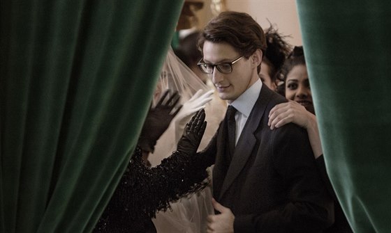 Zábr z filmu Yves Saint Laurent