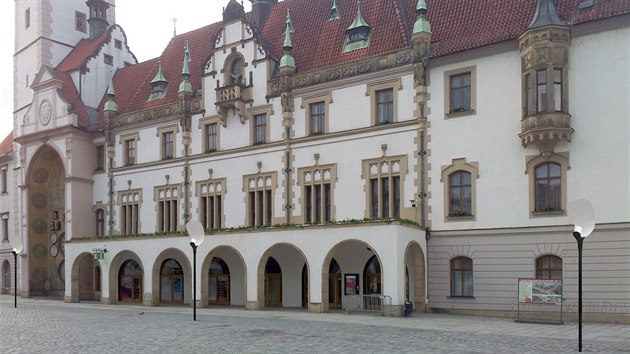 Vizualizace podoby Hornho nmst v Olomouci s variantou lamp lidov zvanou plcaky.