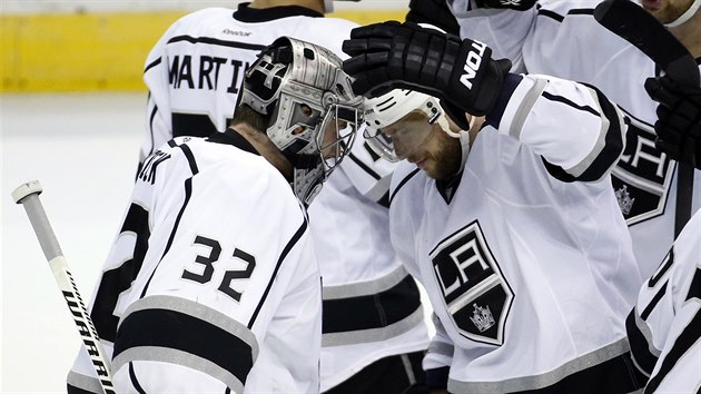 Jonathan Quick (32) a Marin Gbork slav vhru Los Angeles.