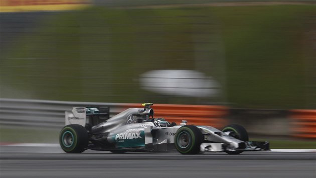 Nico Rosberg bhem kvalifikace na Velkou cenu Malajsie formule 1