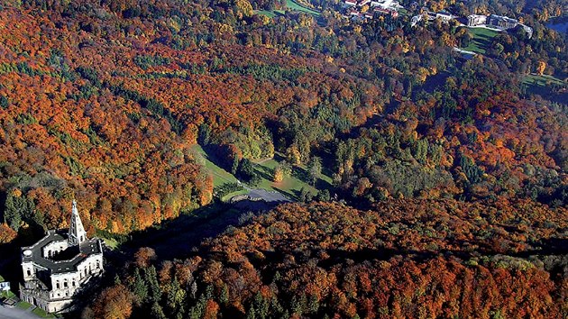 Kassel, Nmecko. Leteck pohled na zmeck park s Herkulovou sochou