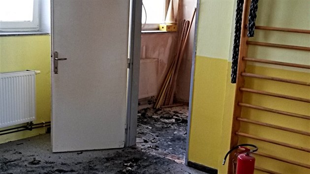 Požár ve školce v Kralupech způsobilo dítě se zapalovačem.