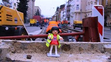 Postavička Igráčka Lindy provází Brňany na Facebooku opravou ulice Milady... Postavička Igráčka Lindy provází Brňany na Facebooku opravou ulice Milady...