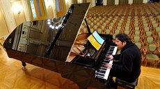 Filharmonie Brno získala nový koncertní klavír značky Steinway za necelé čtyři... Filharmonie Brno získala nový koncertní klavír značky Steinway za necelé čtyři...