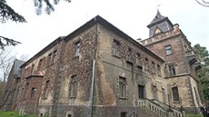Pardubický Zámeček, kde za Heydrichiády bylo popraveno okolo dvou stovek lidí,... Pardubický Zámeček, kde za Heydrichiády bylo popraveno okolo dvou stovek lidí,...