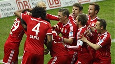 RADOST. Fotbalisté Bayernu Mnichov slaví gól. 