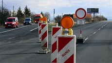 V úseku Lubenec - Bošov je silnice I/6 v současné době uzavřená kvůli výstavbě V úseku Lubenec - Bošov je silnice I/6 v současné době uzavřená kvůli výstavbě