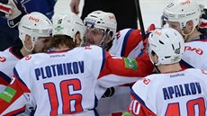 Hokejisté Lokomotivu Jaroslavl slaví gól Hokejisté Lokomotivu Jaroslavl slaví gól