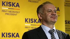 Andrej Kiska oslavuje vítzství v druhém kole prezidentských voleb.
