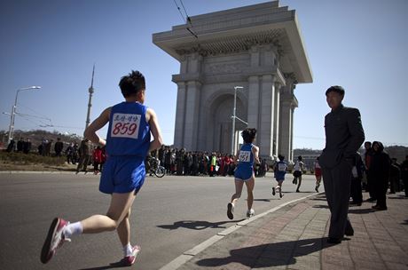 Kadoron mezinrodn maraton pod Severn Korea k uctn pamtky svho