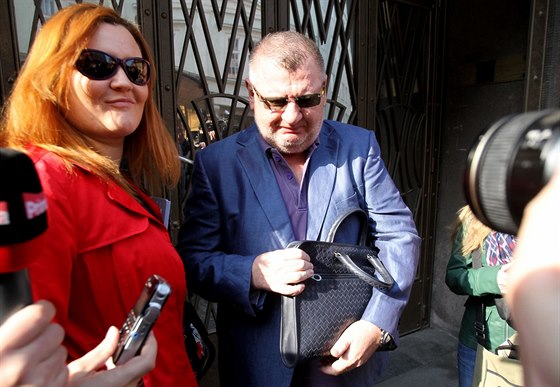 Obvinný podnikatel Ivo Rittig a jeho právnika Katarína Koiaková Oboová